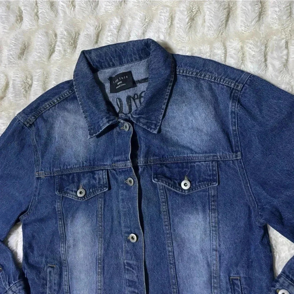 LOVE TREE Women’s Denim Embroidered Tiger Jacket - Picture 4 of 13